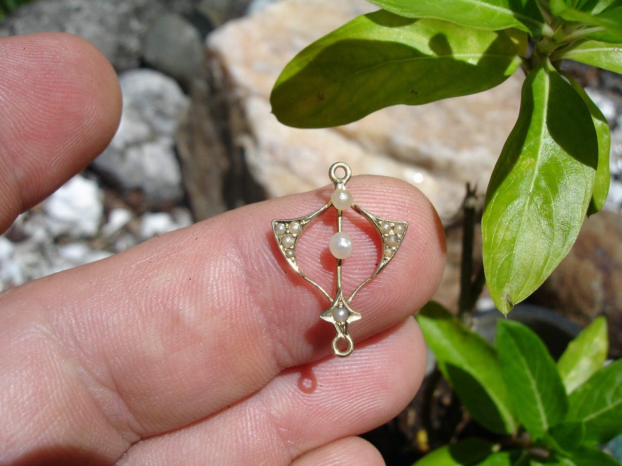 antique 14K gold seed pearl birthstone Lavalier Pendant charm wind dangle drop