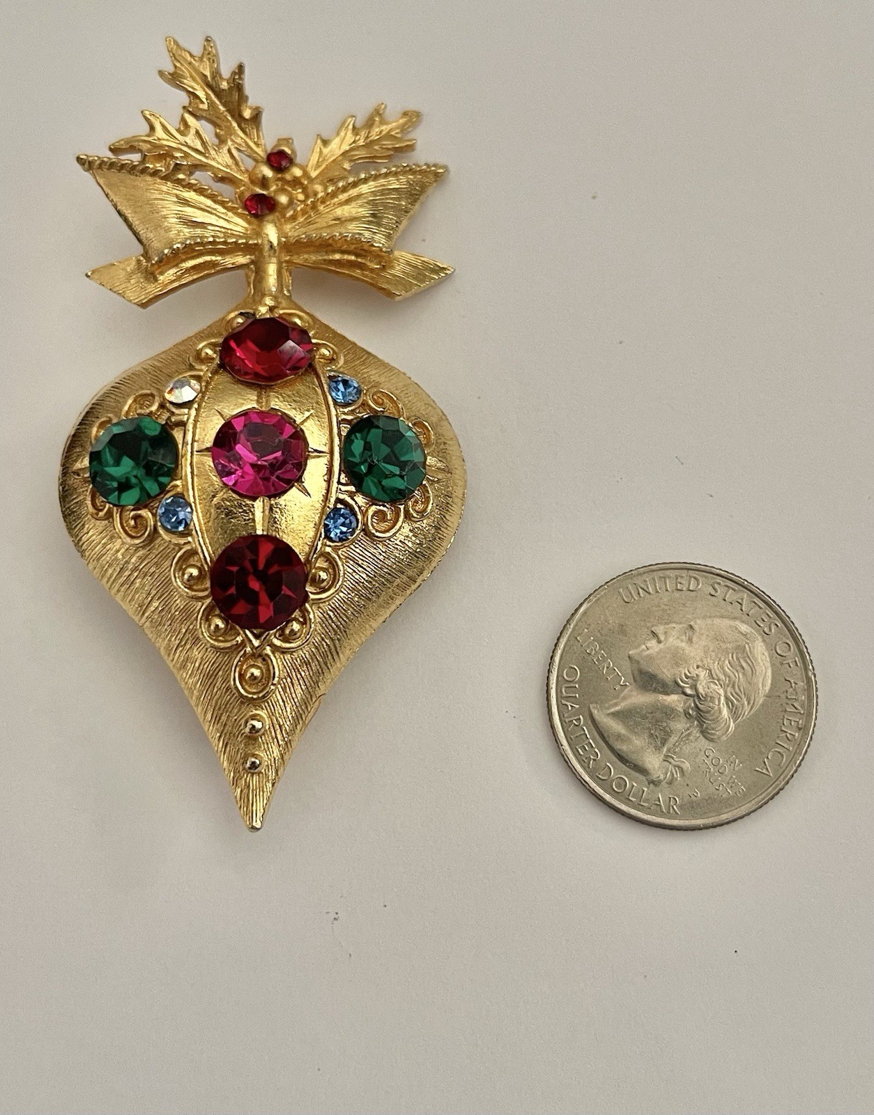 Vintage Large Multicolor Rhinestone Goldtone Bow Top Christmas Ornament Brooch