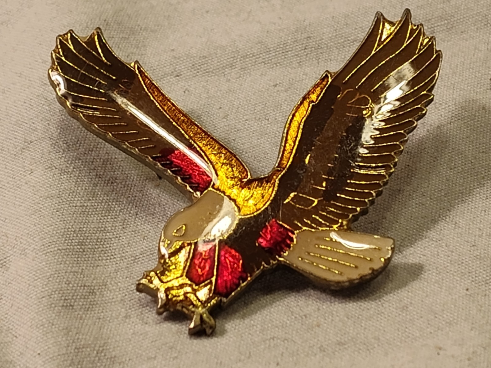 Vintage Brown Red Gold White Soaring Bald Eagle Lapel Pin 2″ Span