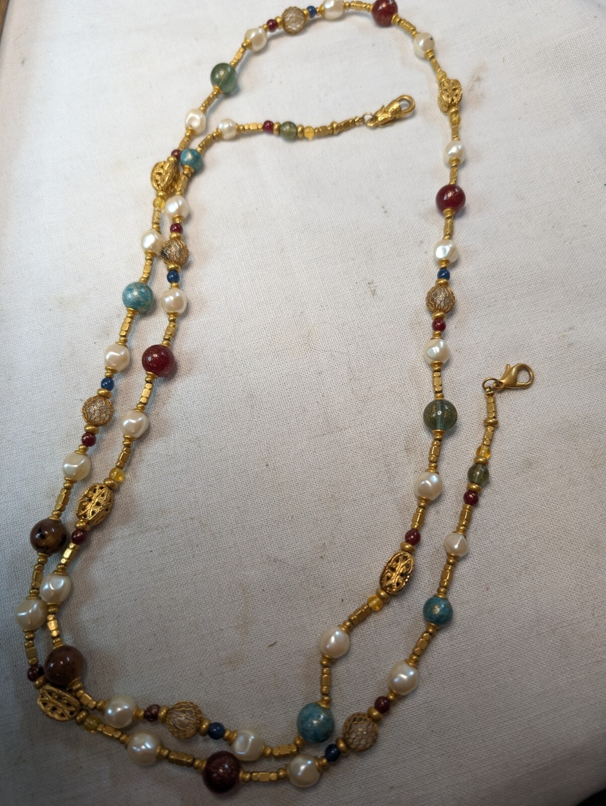 Vintage Necklace – Polished Stone Beads – Gold Tone Fashion Necklace 20 In