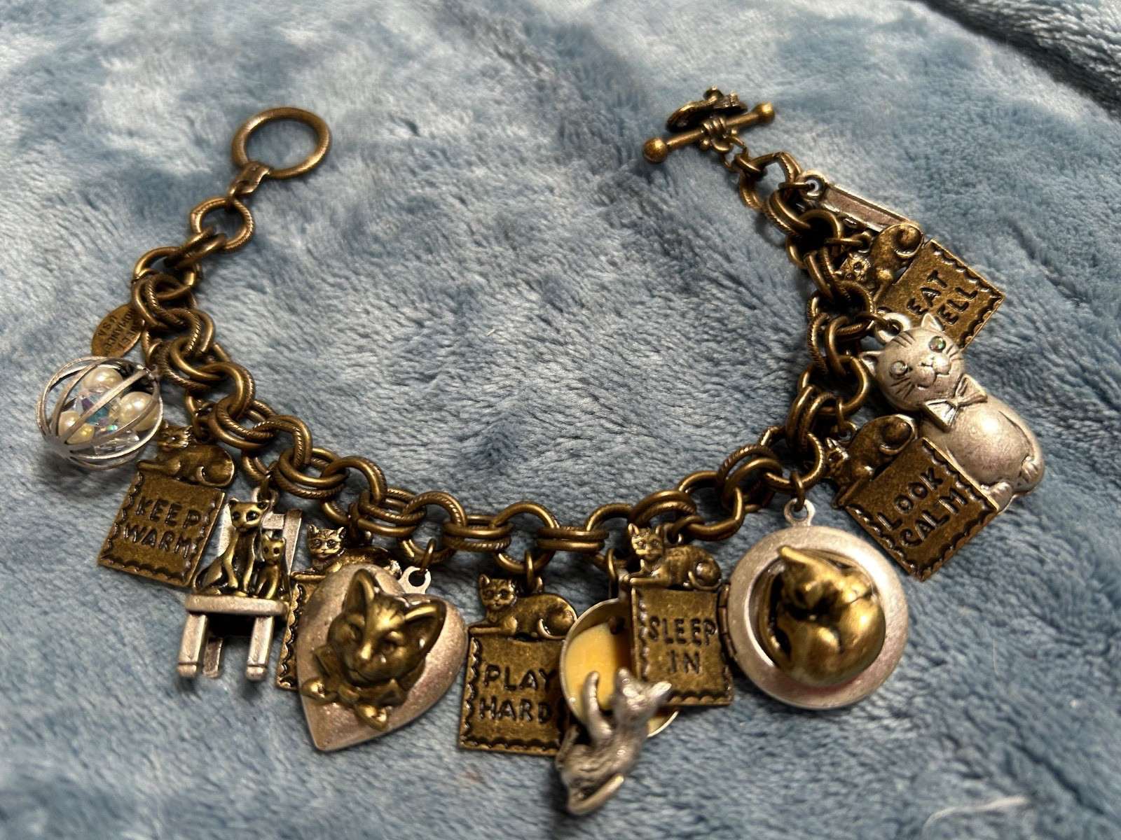 Sweet Romance Vintage Charm Bracelet cat kitty mouse themed nwot toggle closure