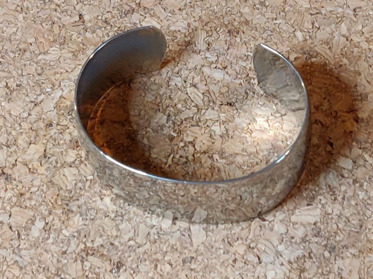 Vtg Minimalists Silver Tone Finish Bracelet “Mirror” Cuff Style 1 In Wide Adj.