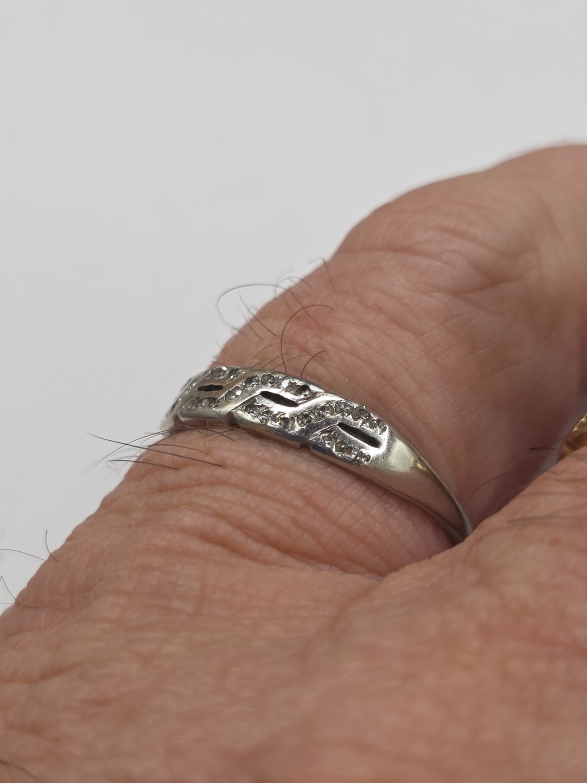 Antique Platinum Diamond art Deco band ring rose cut diamonds