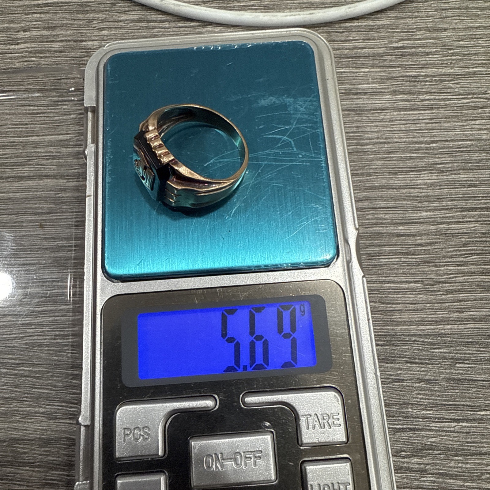 Vintage 10K Yellow Gold Black Onyx Signet Ring Monogram “J” 5.7 Grams Size 9