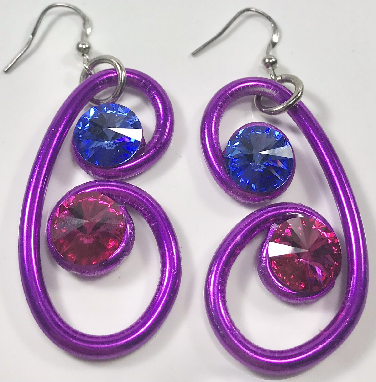 JEFF LIEB VINTAGE MULTICOLOR DANGLE SWIRL CRYSTAL EARRINGS (C954A)