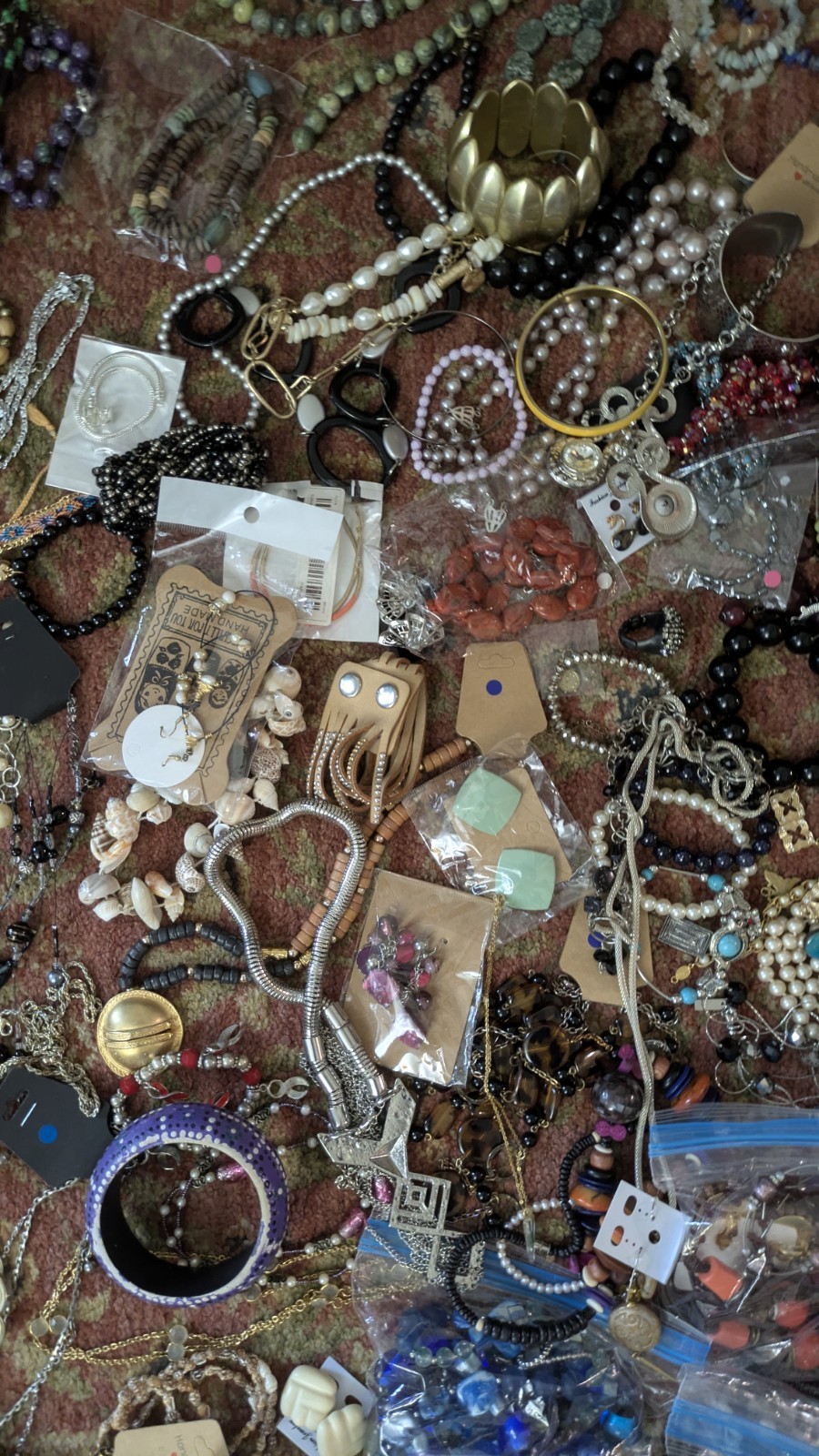 17 Lbs Of Unresearched Vintage/Modern/New Resell Or Crafting Jewelry Lot