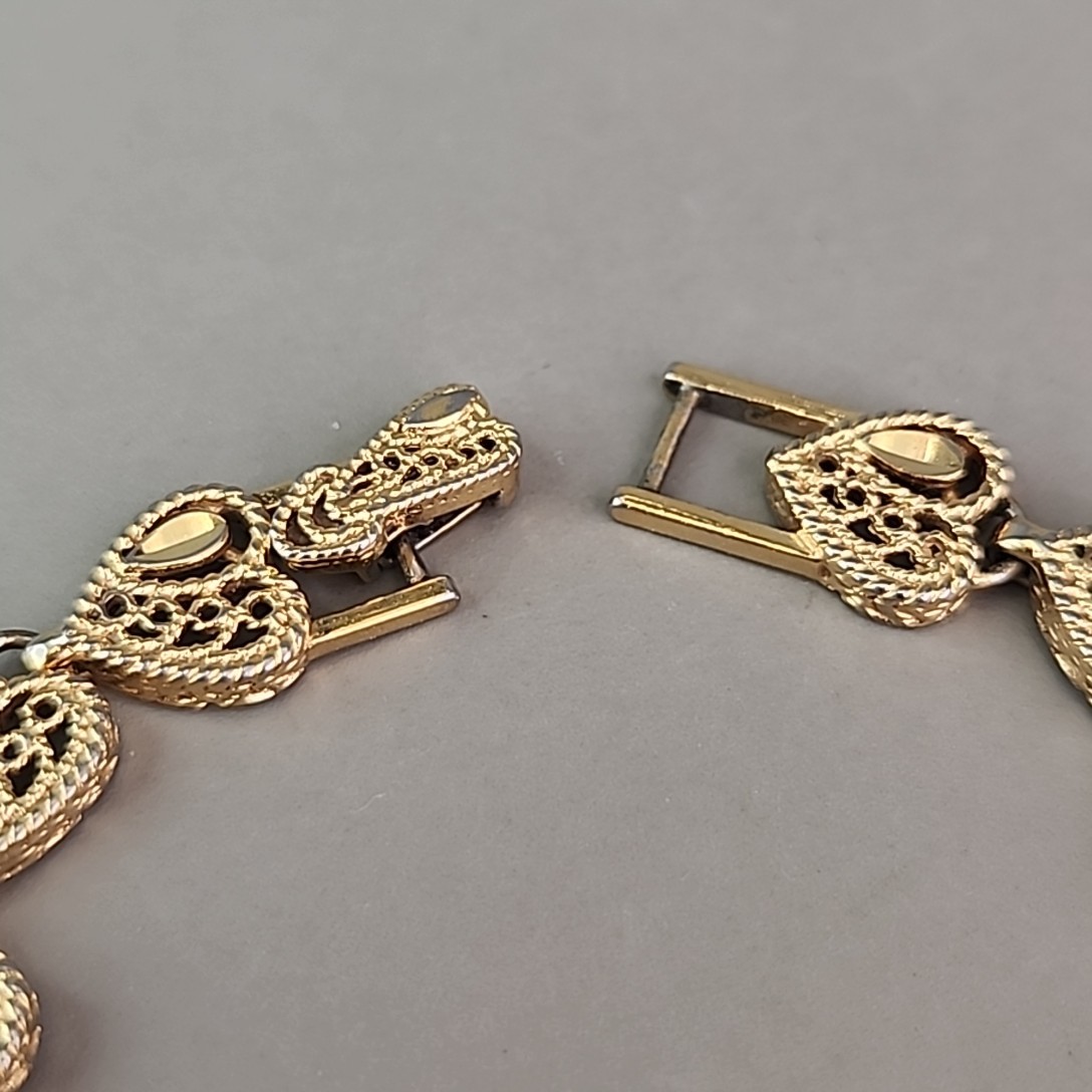 Vintage Heart Chain Bracelet Filigree Openwork 1cm Gold Tone 6.5″