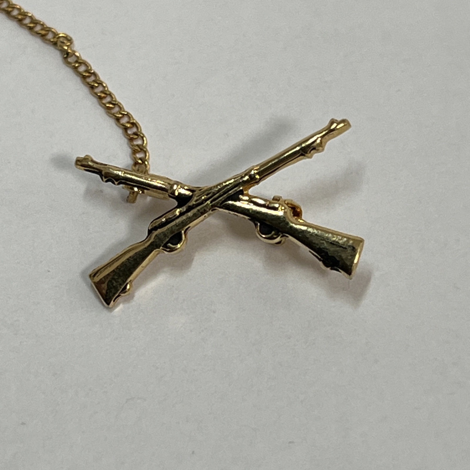Vintage US Military Mother enamel Pin Chain Goldtone Rifles USN