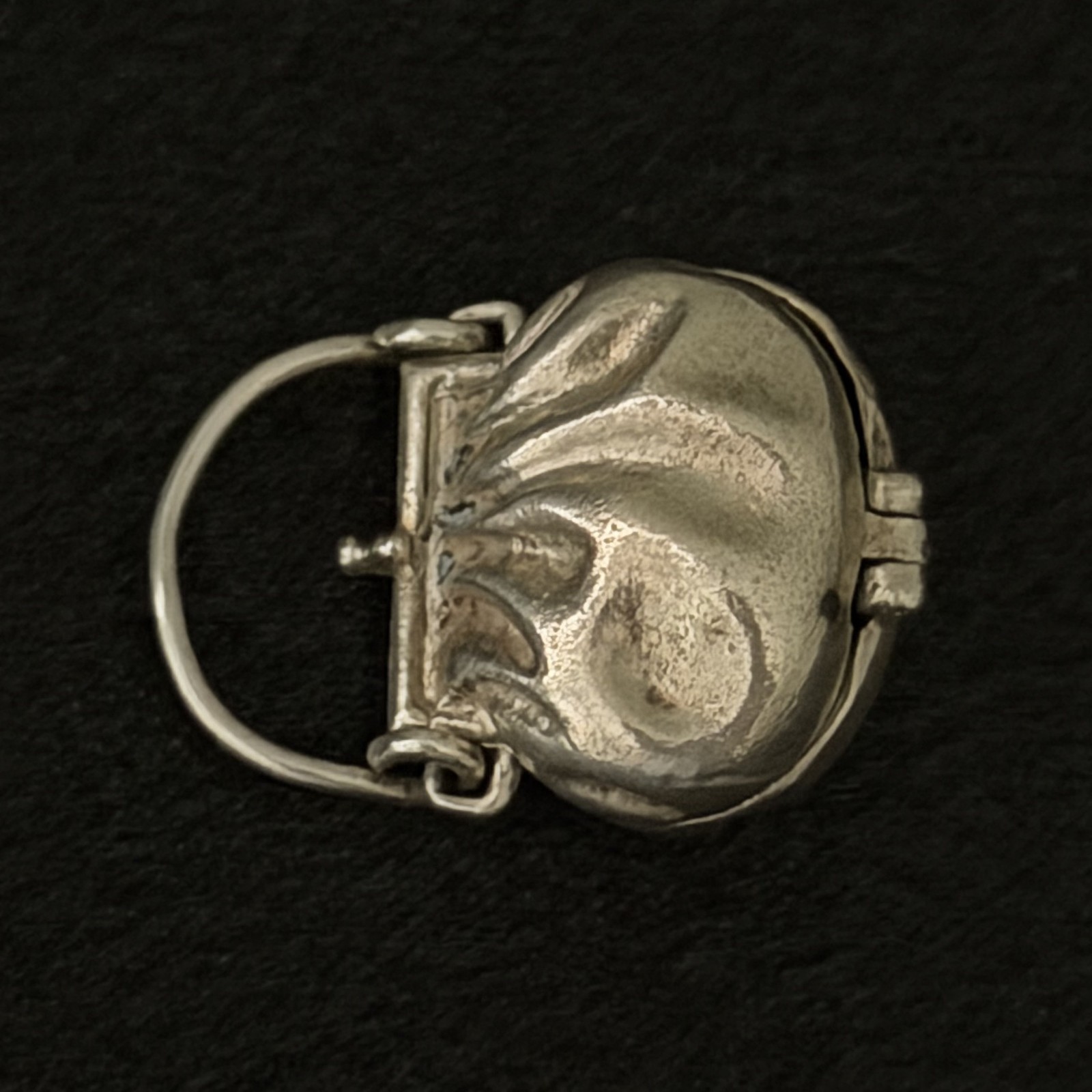Vintage Sterling Silver Puffy Purse Locket Charm Pendant Opens