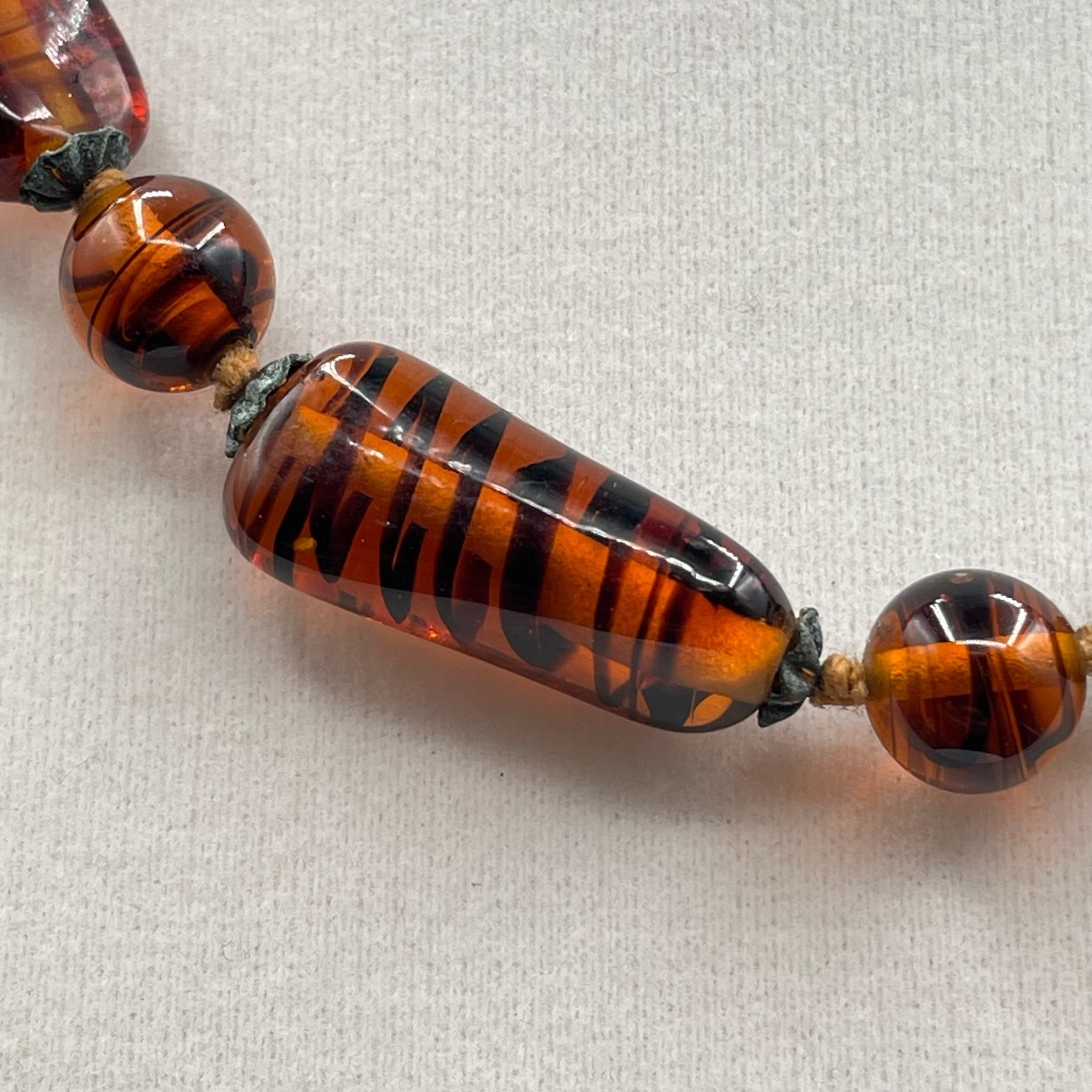 Vintage Carnelian Classic Fashion Tiger Striped Glass Beaded Celluloid Necklace