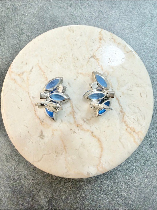 Vintage Blue Marquise Cluster Clip-On Earrings Silver Aura Borealis Climbers MCM
