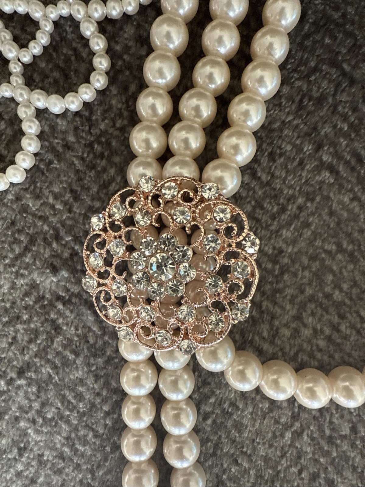 Gorgeous Pearls Necklaces