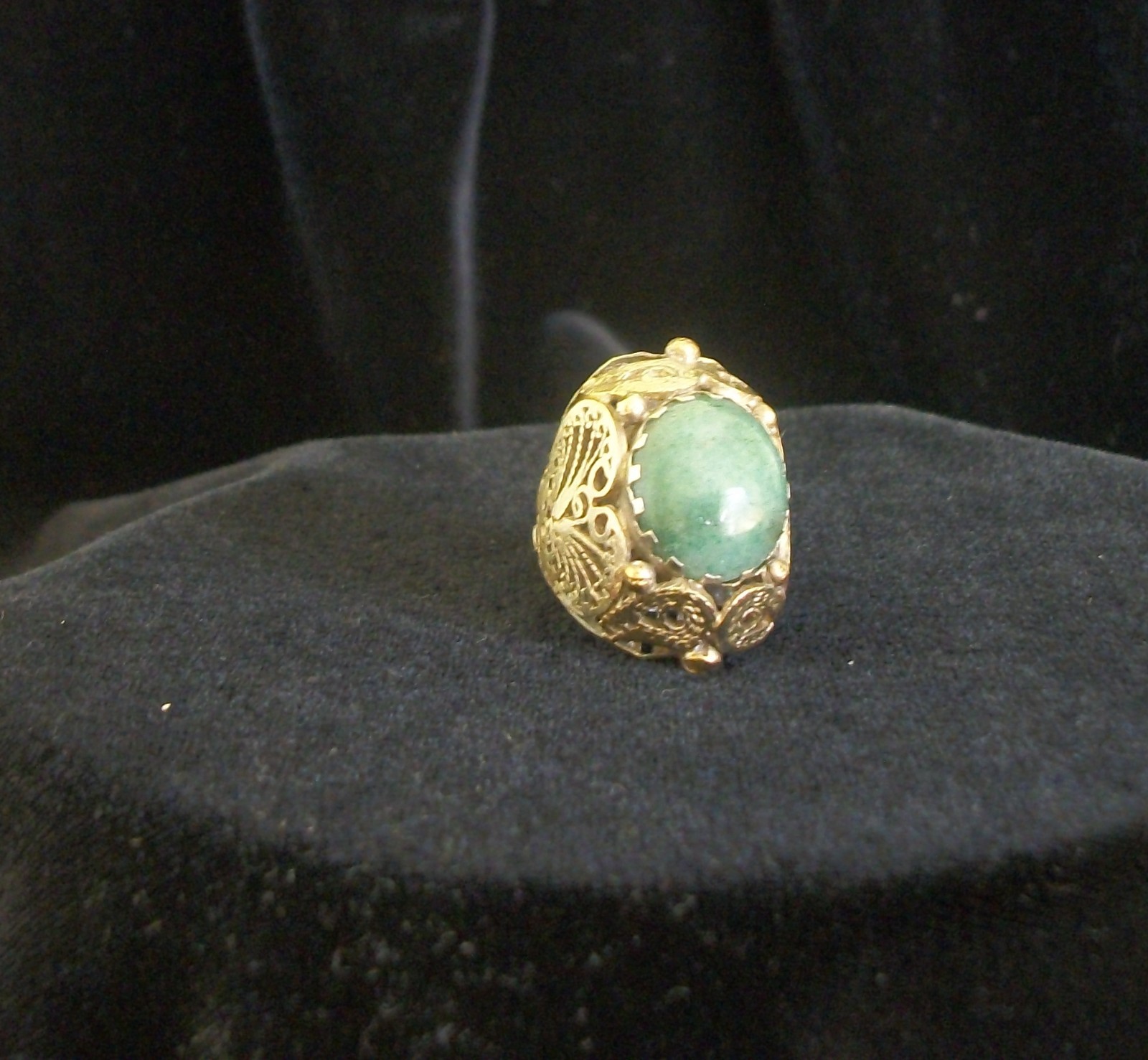 Vintage Gold-tone Green Cabochon Filigree Dome Ring Statement Piece