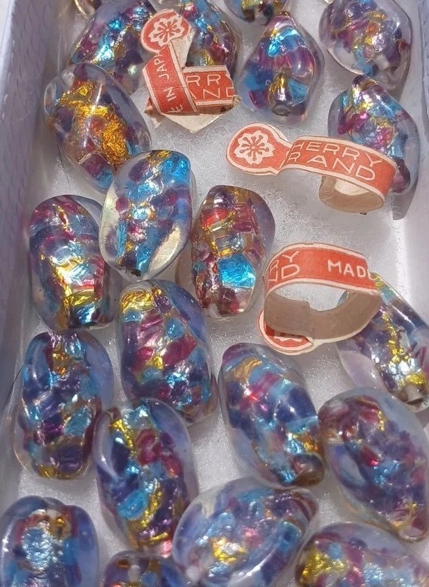 HUGE ANTIQUE JAPAN OPAL CONFETTI GOLD SILVER FOIL ART GLASS NECKLACE SET OOAK
