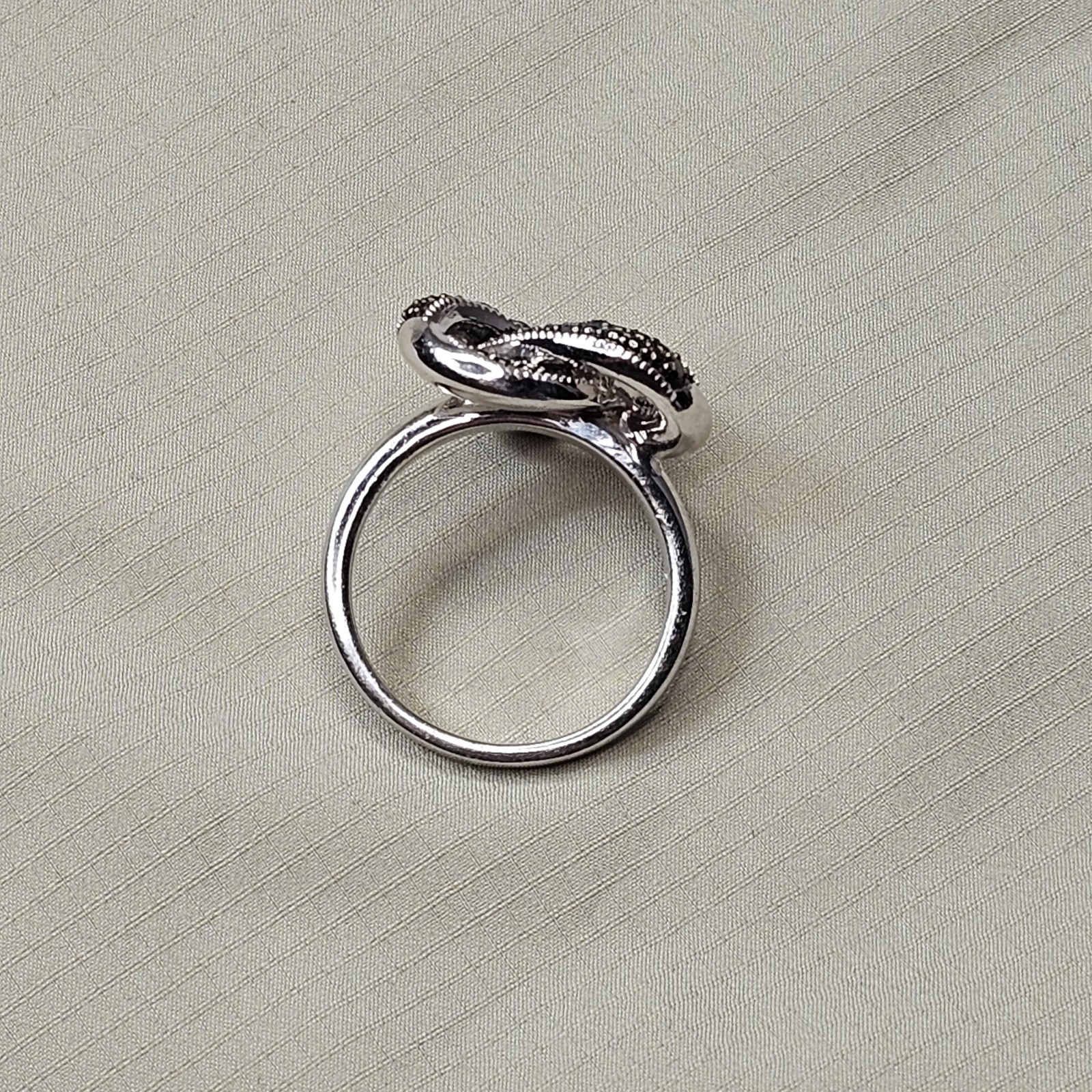 Sterling Silver Wide Band Ring – Wavy Pavé Black Stone Design Size 7 – 8.7 g