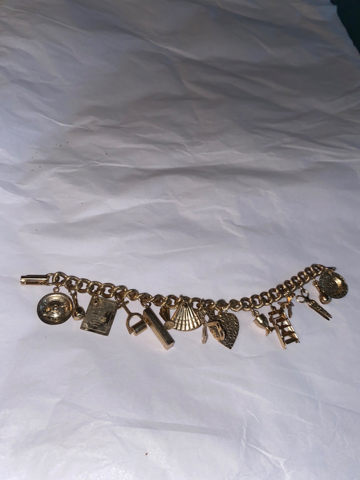 Rare 1950’s Goldtone Charm Womens 7” Bracelet Many Charms