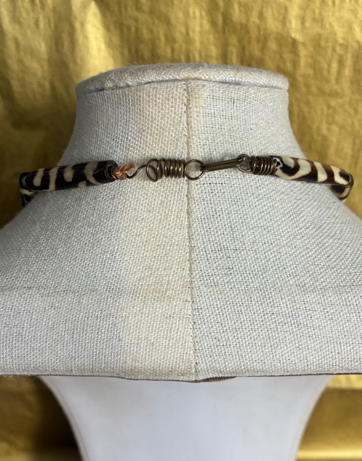 Vintage 1960s Brown & Cream African Batik Bone Beaded Necklace Tribal Ethnic 17″