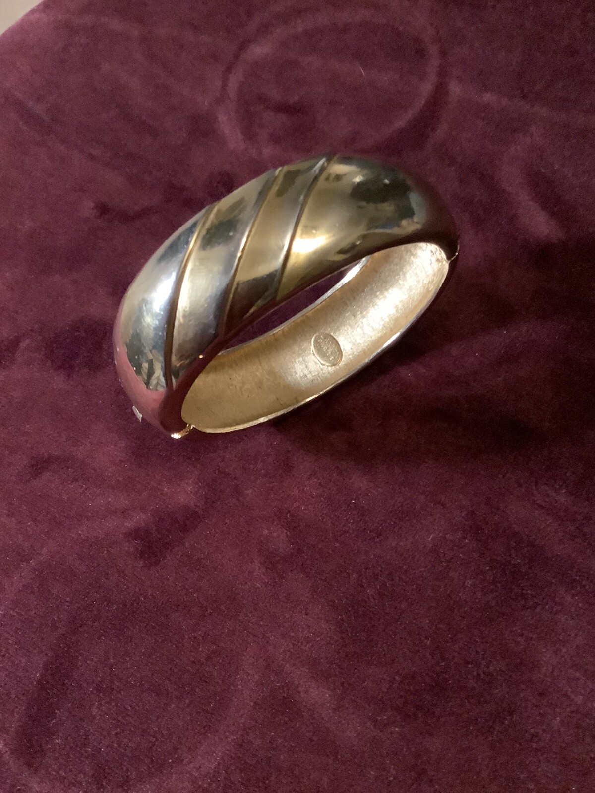 VINTAGE LAVIN PARIS GOLD ART DECCO BANGLE BRACELET. STUNNINGLY CHIC.