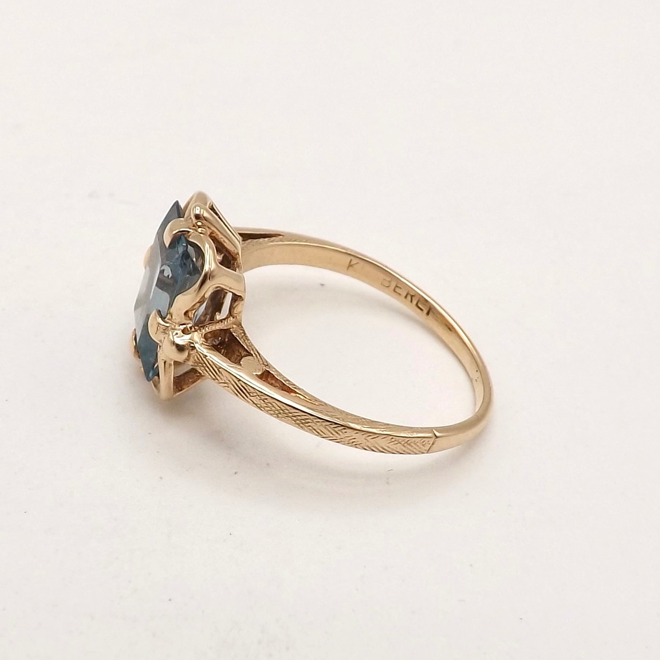 Solid 10k Gold Blue Topaz Emerald Cut Ring December Birthstone Vintage sz4.75