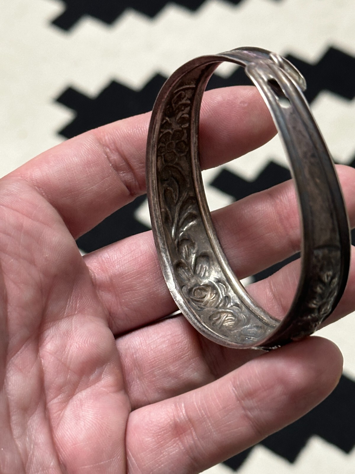 Vintage 900 sterling silver floral bracelet elegant European women’s jewelry