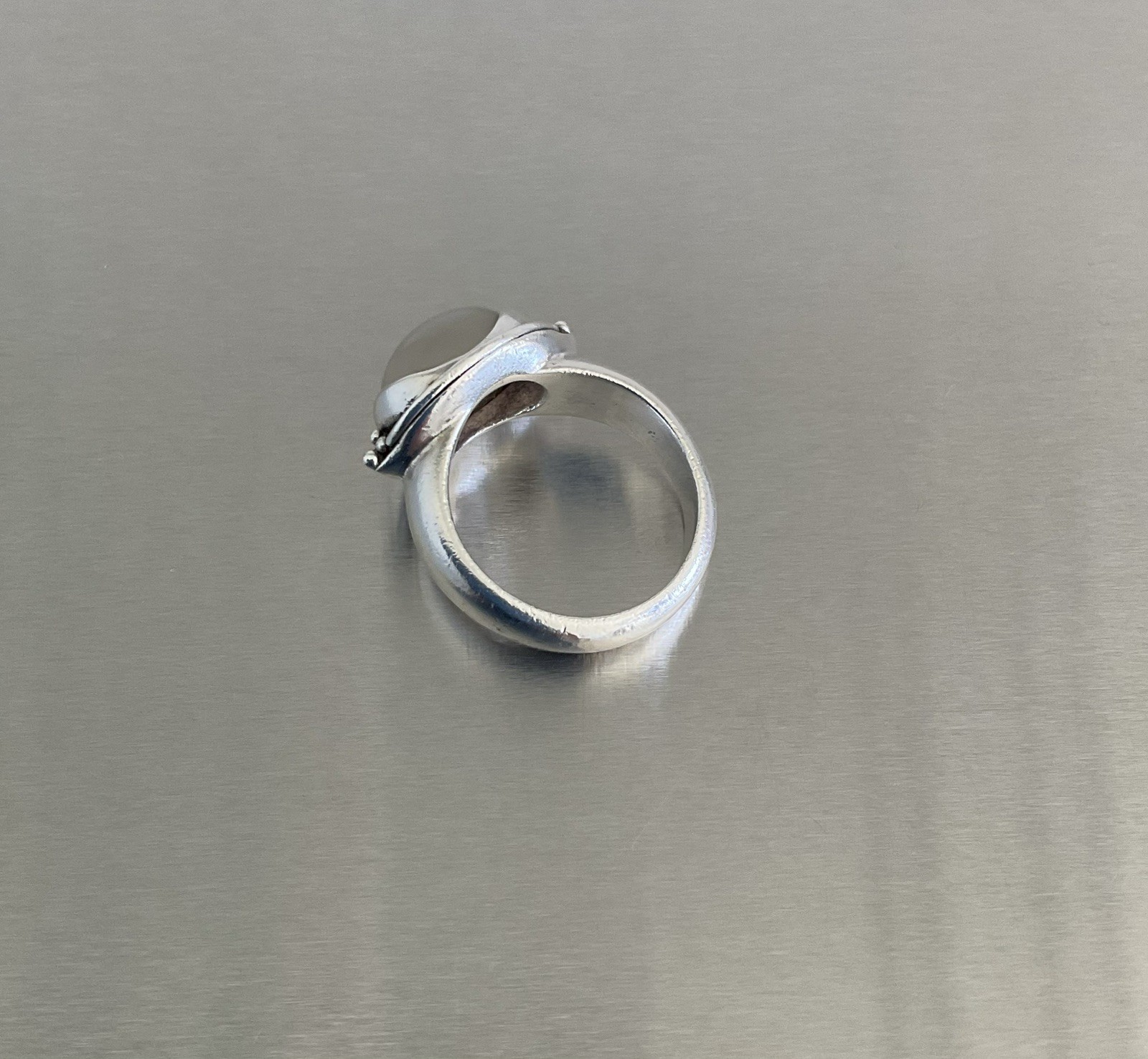 Vintage BASK Gray Moonstone Solitaire Ring Heavy 8 Grams Solid 925 Silver Size 7