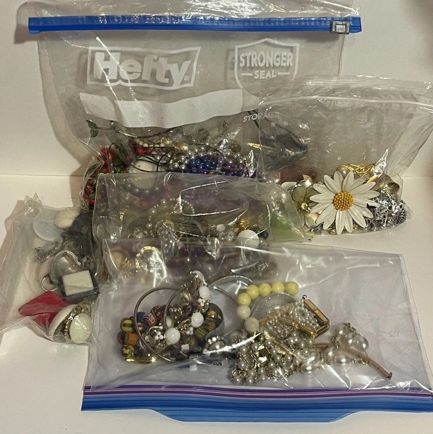 Vintage Costume Jewelry Lot 2 lbs Necklaces Bracelets Earrings Craft Wear Repair