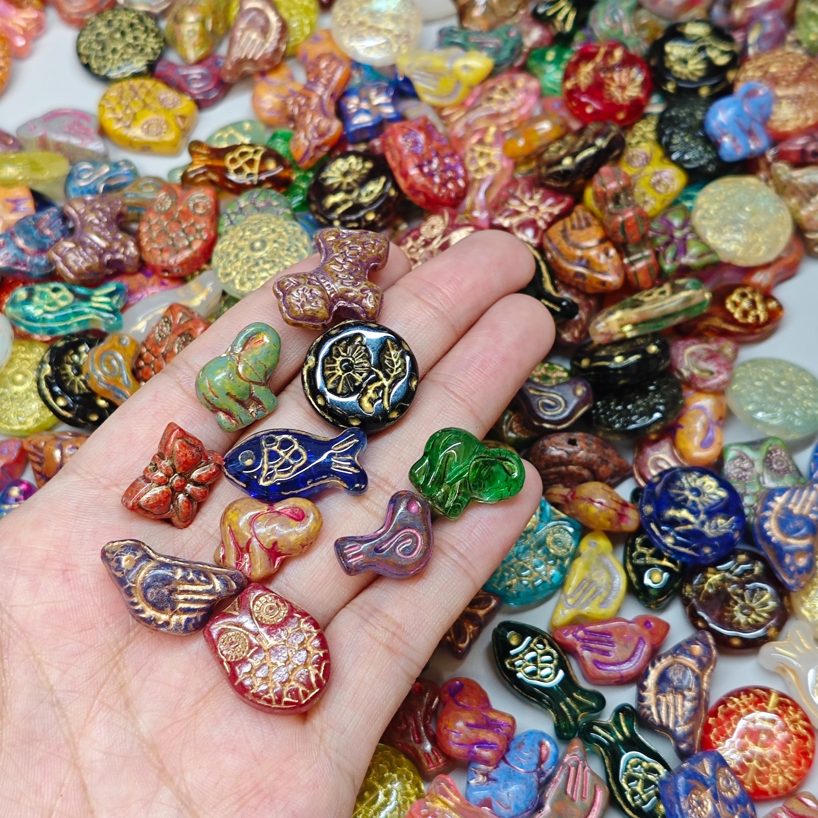 100g Vintag Styley Bulk Jewelry glass bead Lot ALL Brand New Untested Mix Match