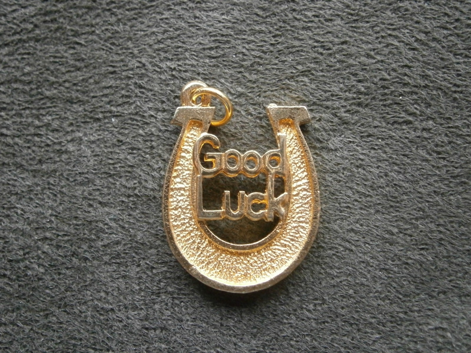 Large Hobco Good Luck Horseshoe Chunky Goldtone Vtg Bracelet Charm Pendant 4.5g