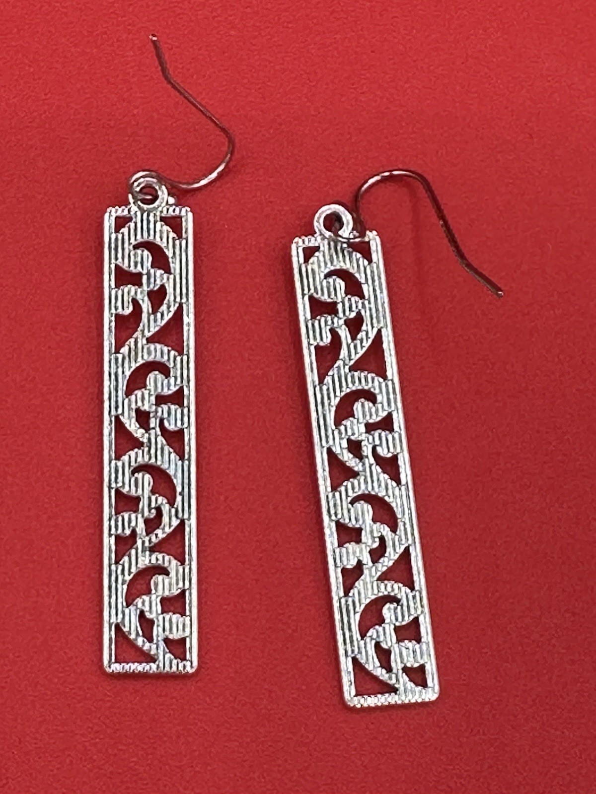 Vintage-Style Silver Tone Carved Pattern Dangle Earrings 2 Inches Zinc Alloy