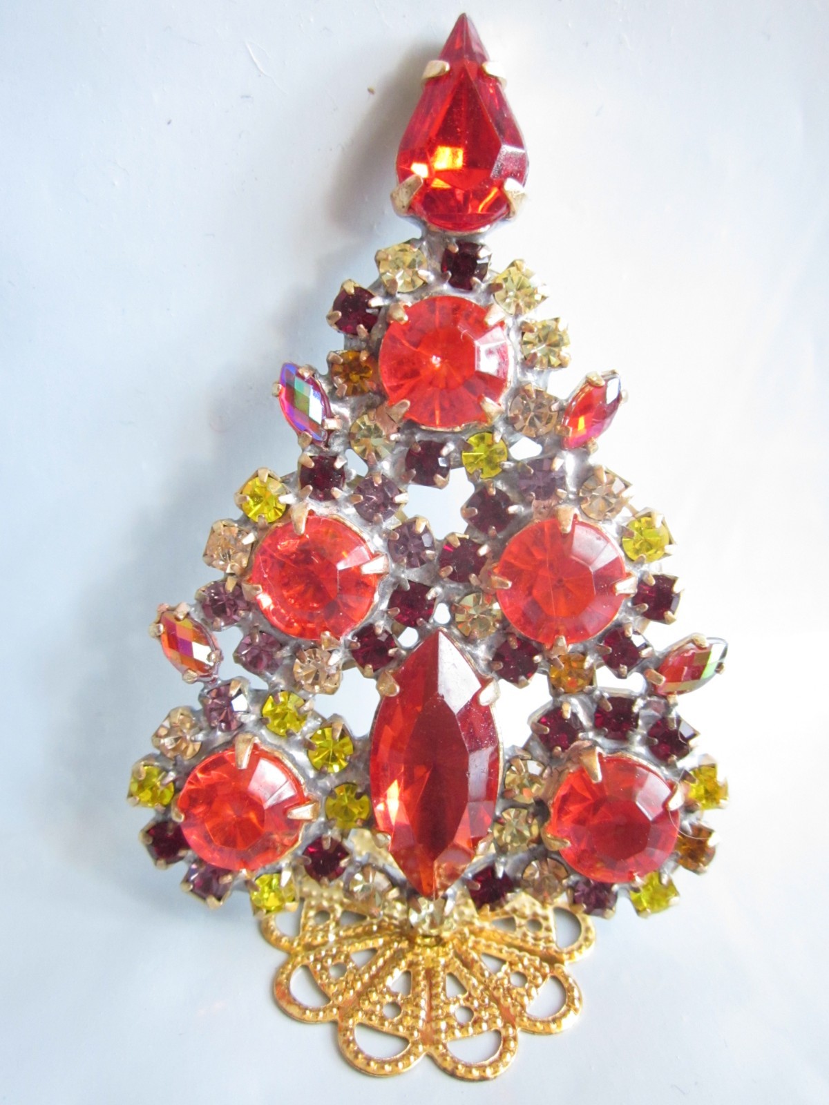 RHINESTONE BEAUTIFUL CZECH HANDMADE CHRISTMAS TREE DECORATION STANDING T111