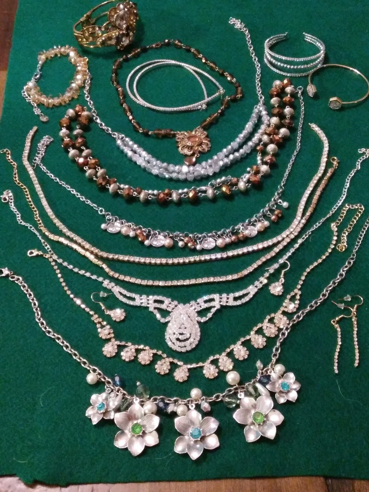 Vintage 2 Now Crystal Rhinestone Jewelry Lot 16pc Necklaces Bracelets Earrings