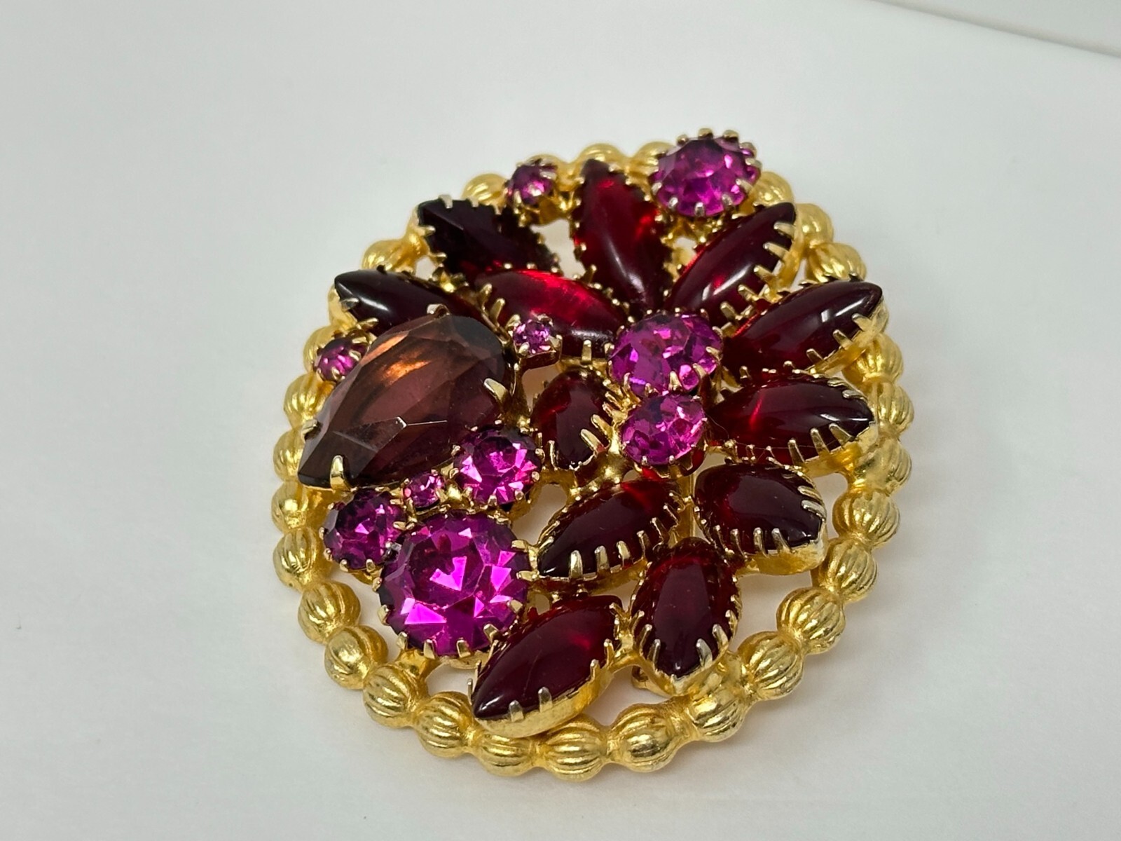 Vintage EDLEE Creations Goldtone Red Magenta Purple Rhinestone Oval 2.25″ Brooch