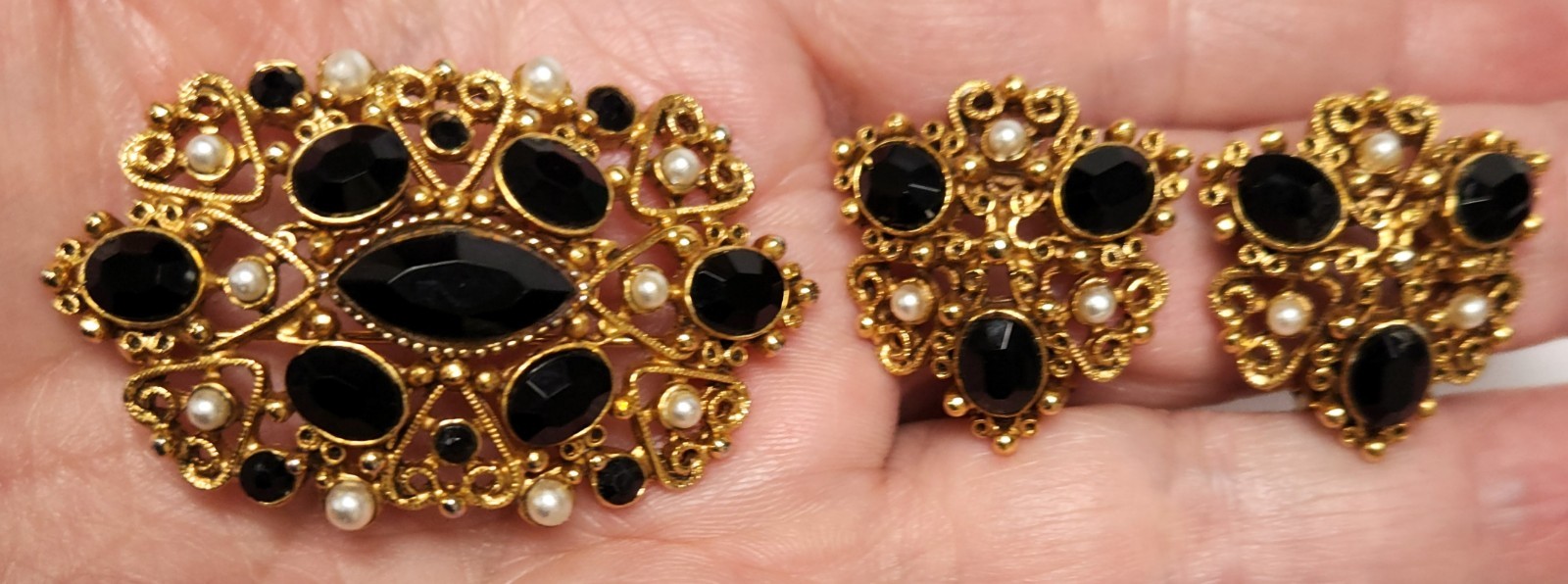 Vintage Signed Florenza Black Rhinestone Faux Pearl Clip Earrings Brooch Set
