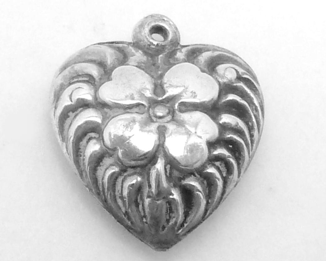 Vtg Sterling Silver Ornate 4 Leaf Clover Luck Puffy Heart Charm Pendant 27431