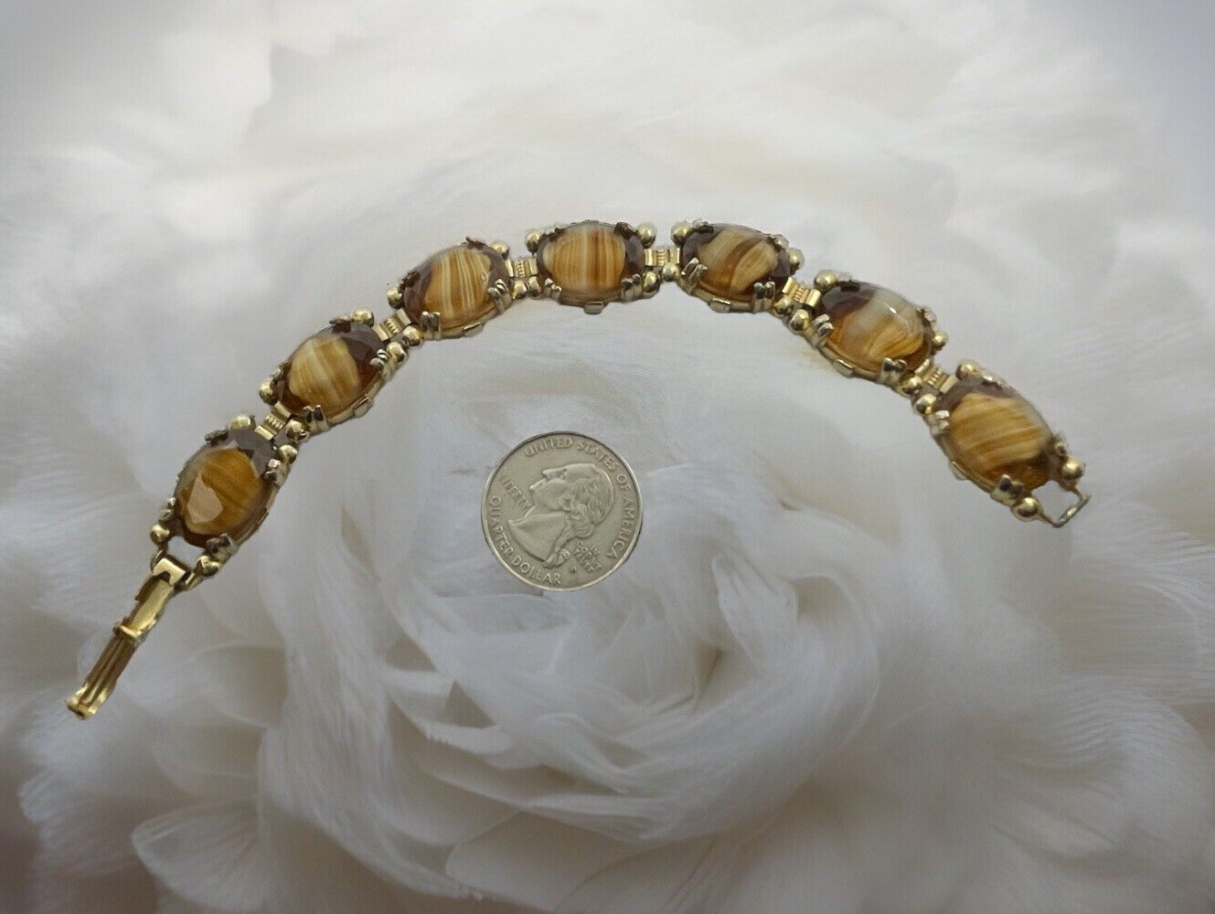 Vintage Mid Century Golden Brown Striped Porphyry Glass Goldtone Bracelet 7”