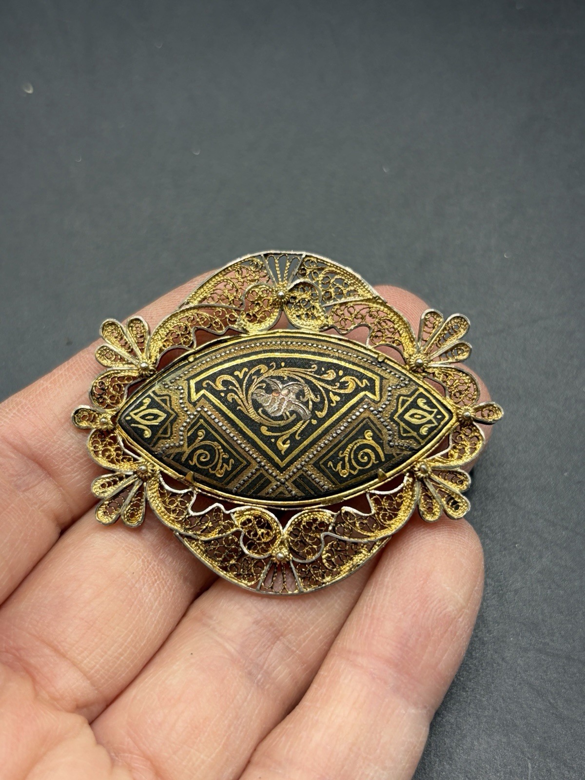 Damascene Brooch Black Gold Tone Vintage Trombone Clasp Filigree Bird Floral 2”L