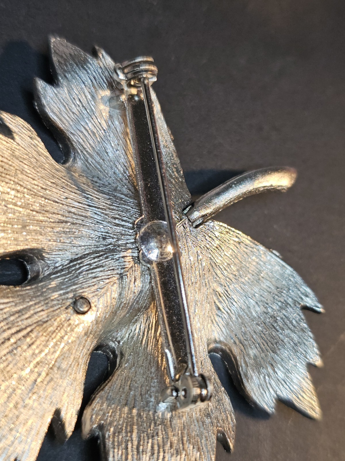 Vintage Maple Leaf Blue Silver Brooch Pewter Textured Fall Autumn Pin