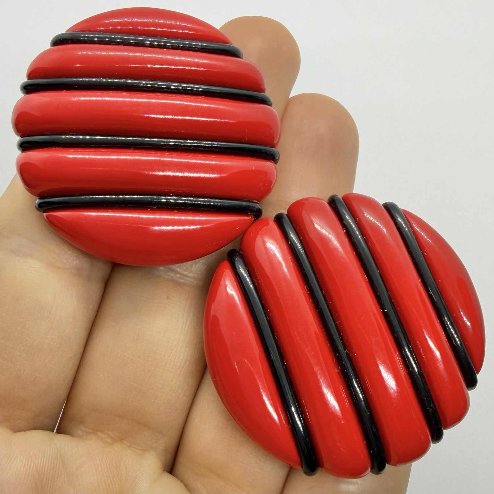 Vtg 80’s XL Red Black Resin Striped Statement Huggie Earrings Post Round Bold