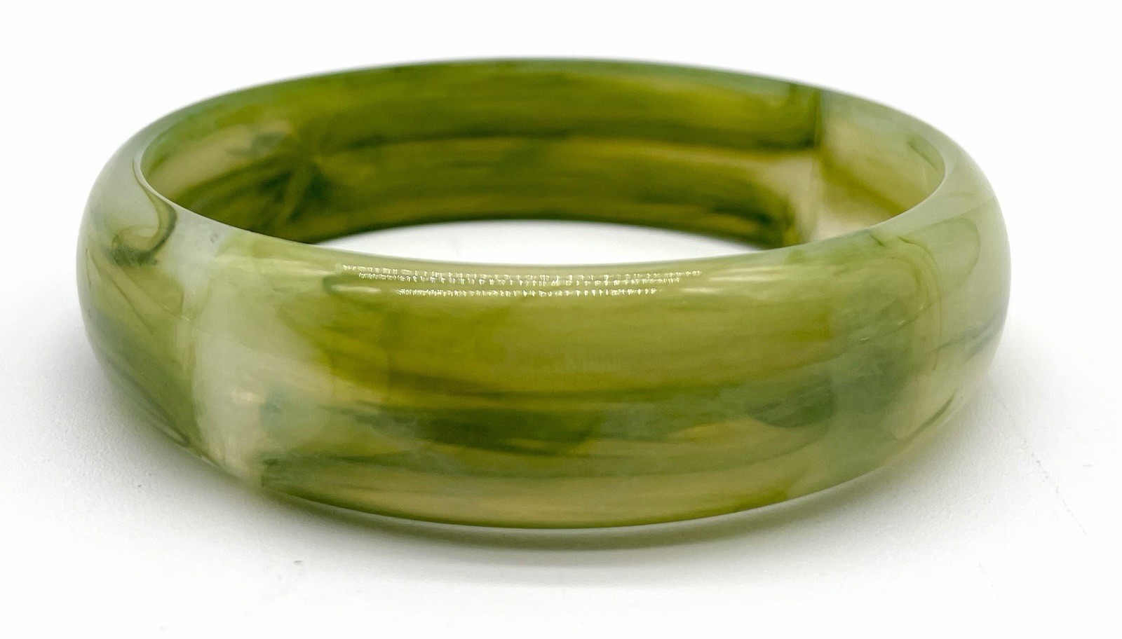 Vintage Genuine Lucite Made in Hong Kong Green Swirled 3/4″ Bangle