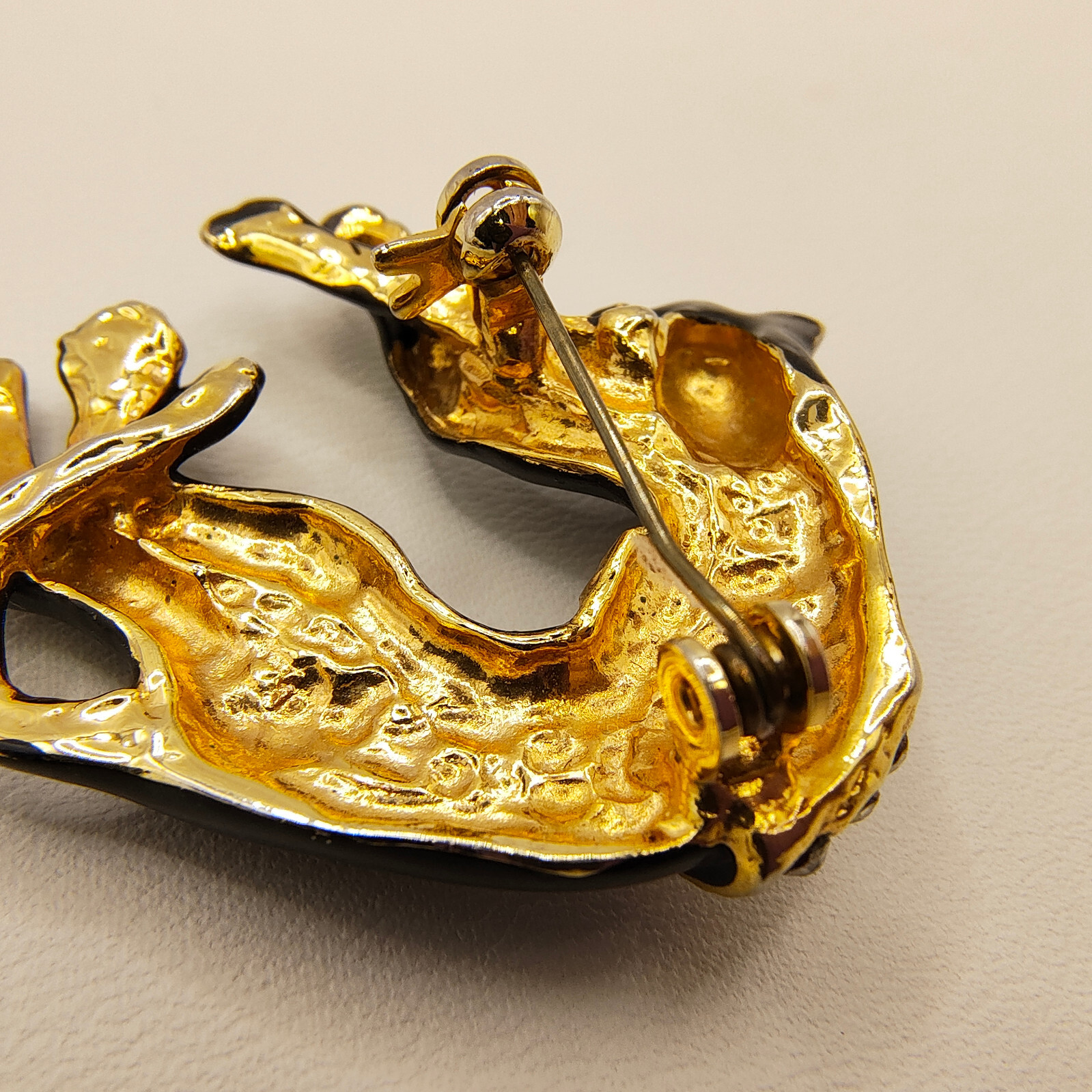 Vintage Black Panther Brooch Pin Enamel Gold Tone White Rhinestone Puma Jaguar