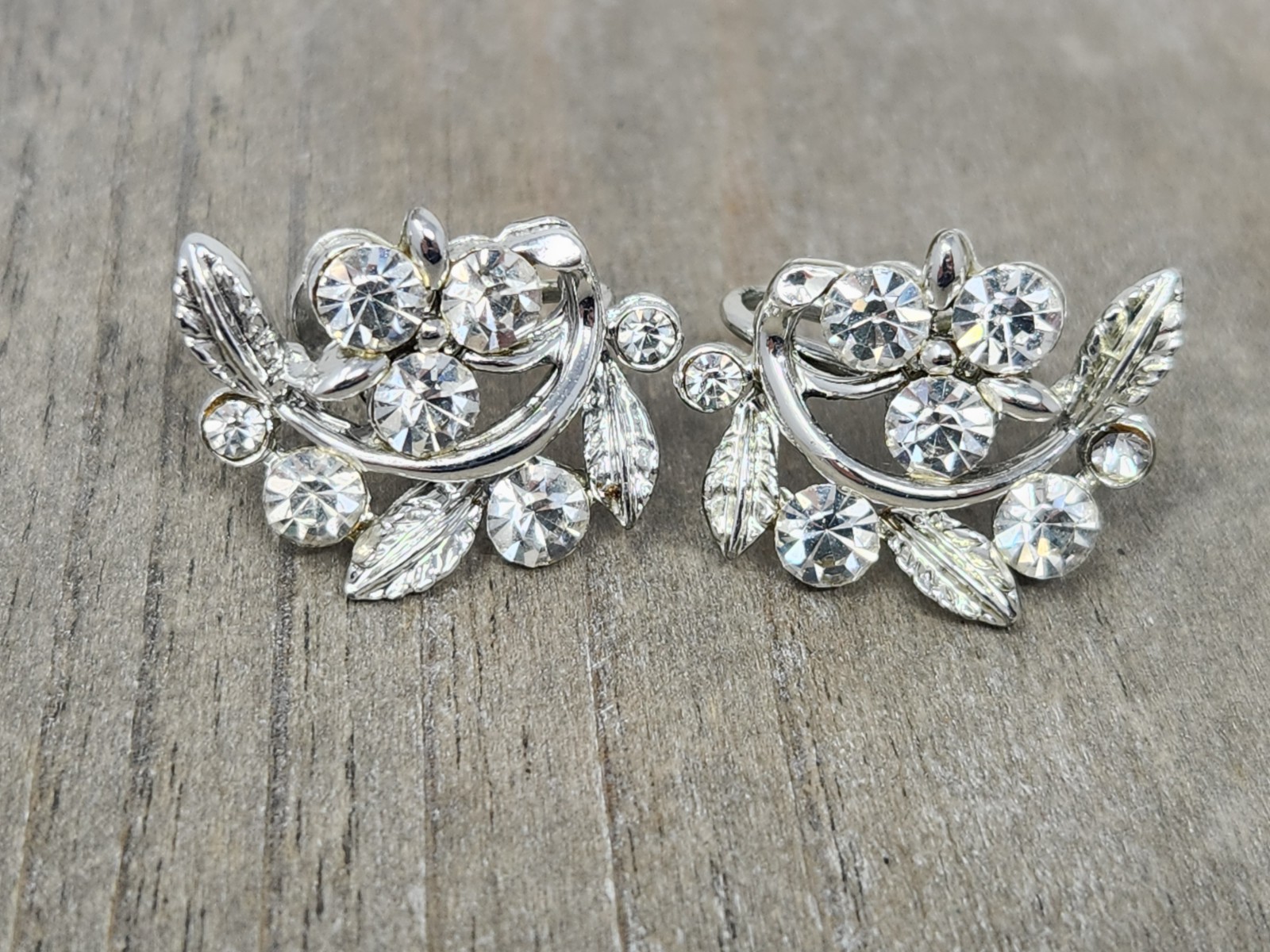 Sparkly Clear Rhinestone Rhodium Plated Floral Botanical Screw-back Earrings VTG