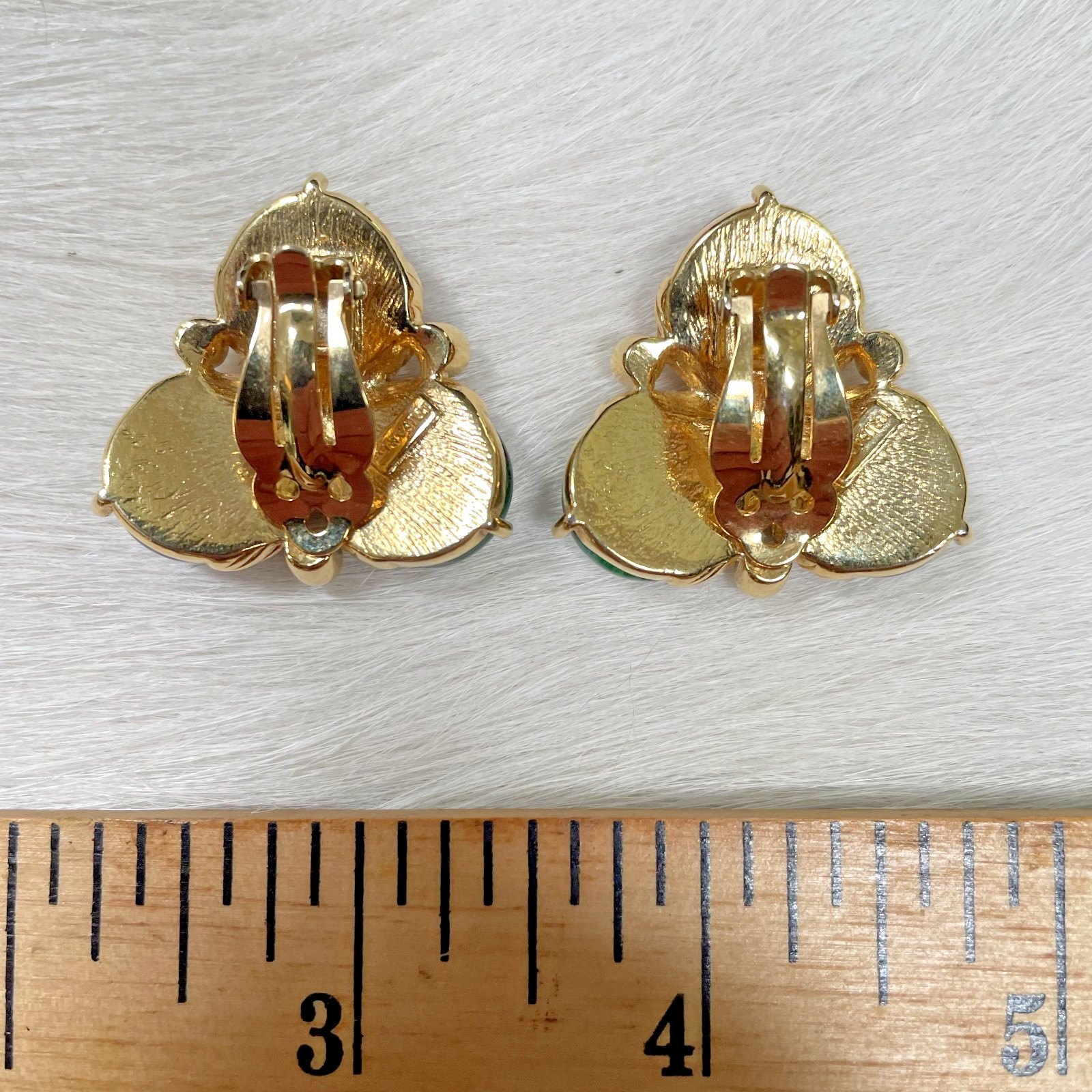 TRIFARI VTG Gold Tone Ruby Sapphire Emerald Cabochon & Crystals Clip On Earrings