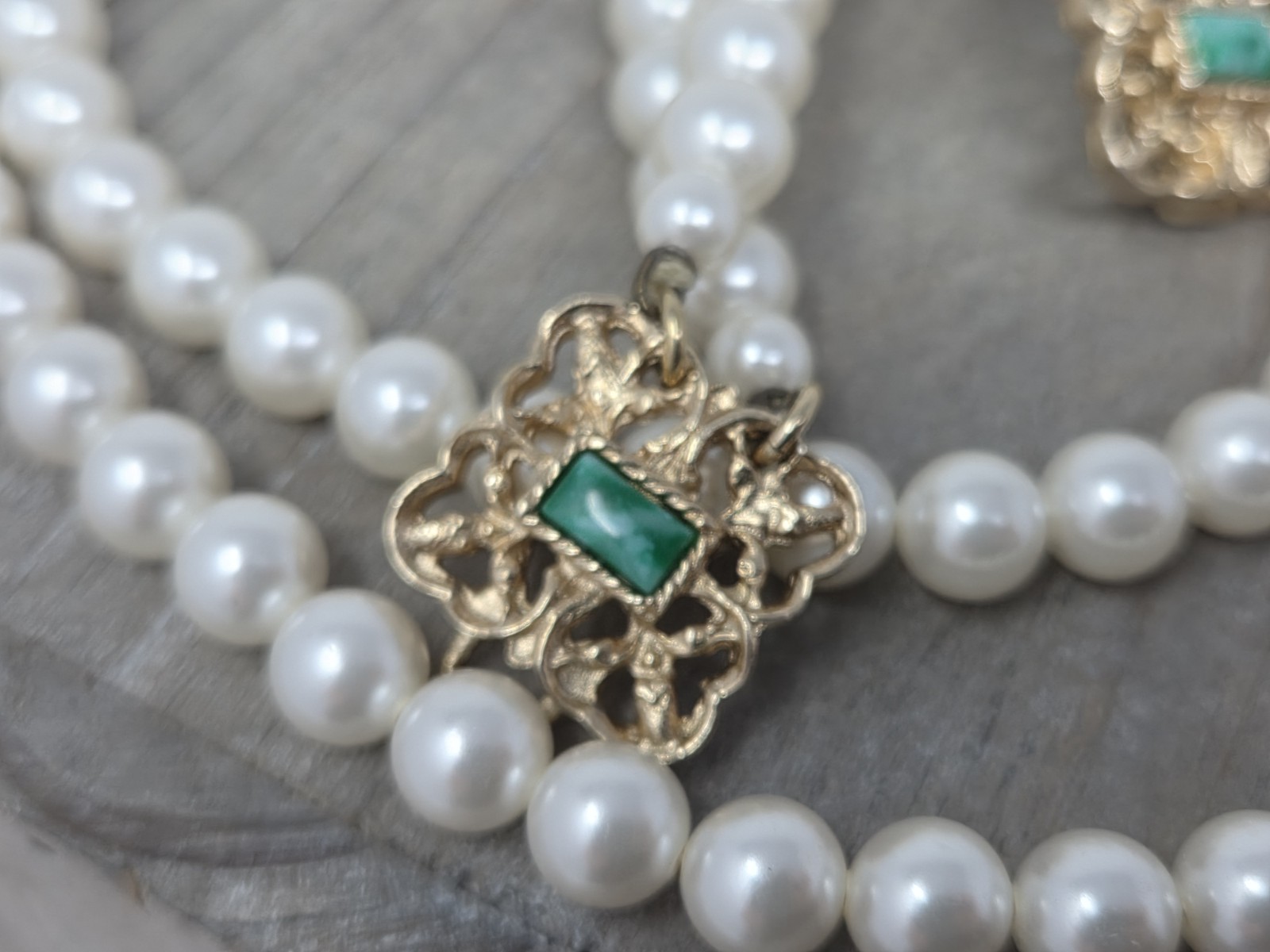 Sarah Coventry Double Strand “High Society” Faux Pearl Necklace Gold Green Clasp