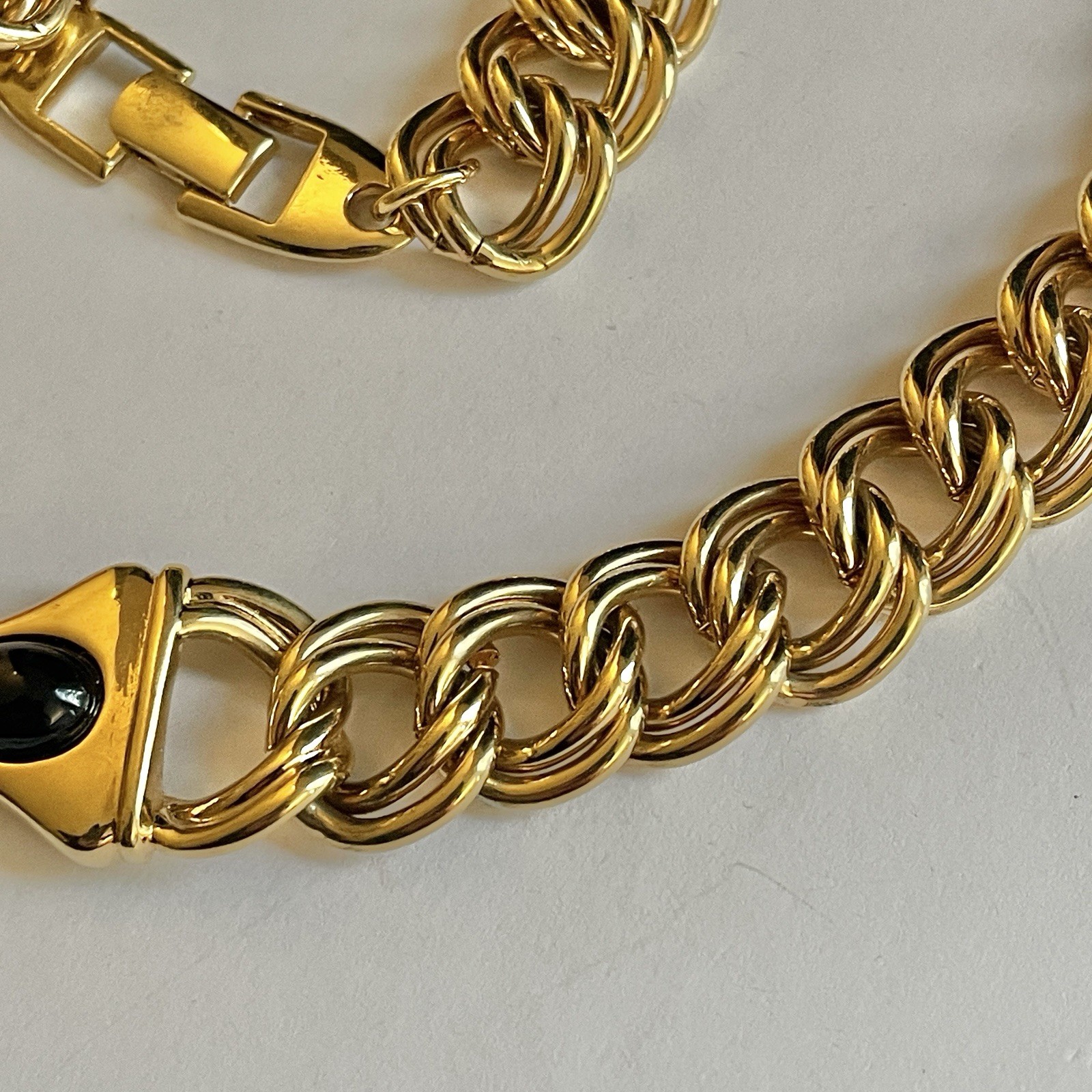 Vintage Napier Heavy Gold Tone Chain Black Oval Pendant Statement Necklace