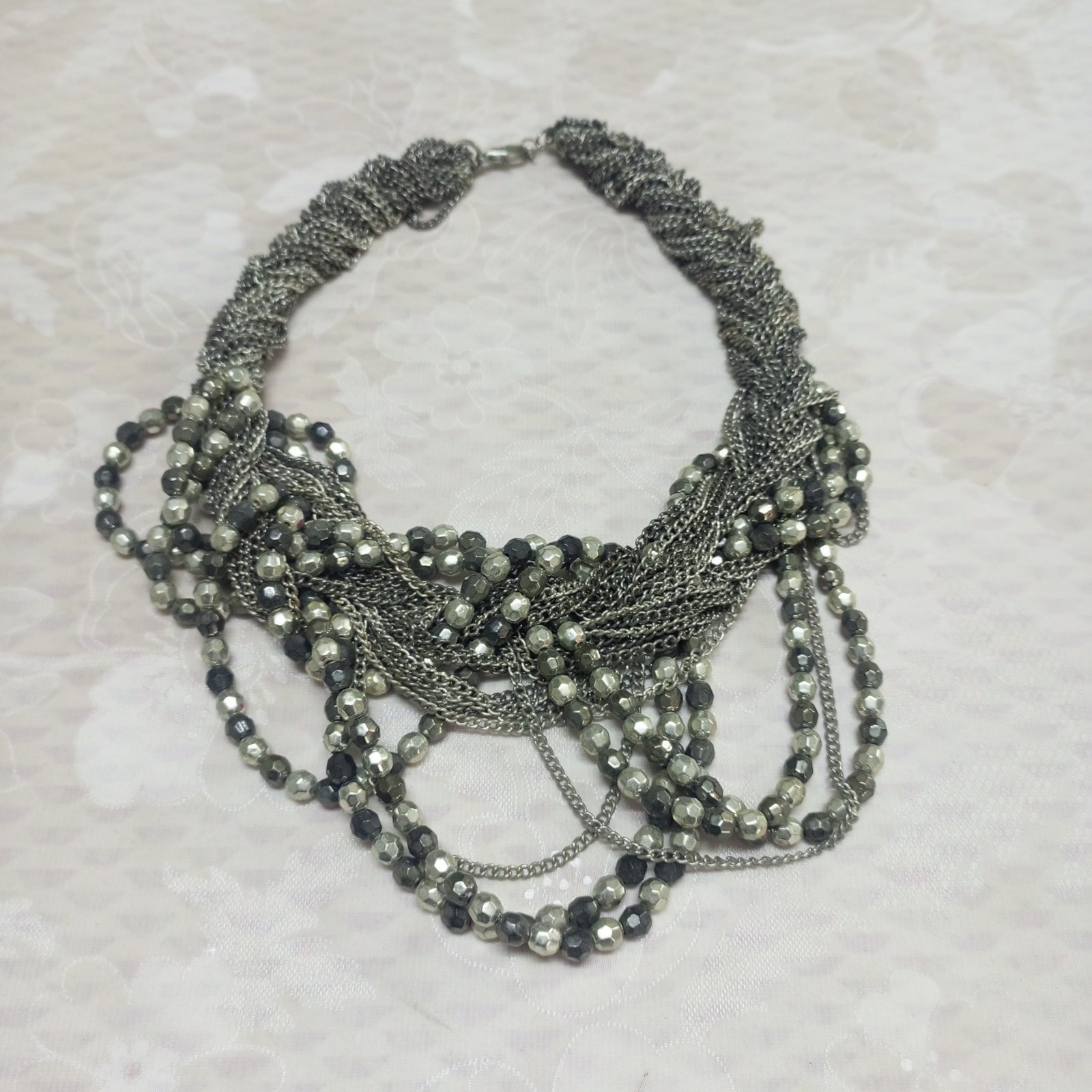 Vintage Short Haevy Large Silver Grey Bearded Necklace Women Accessories Jewelry