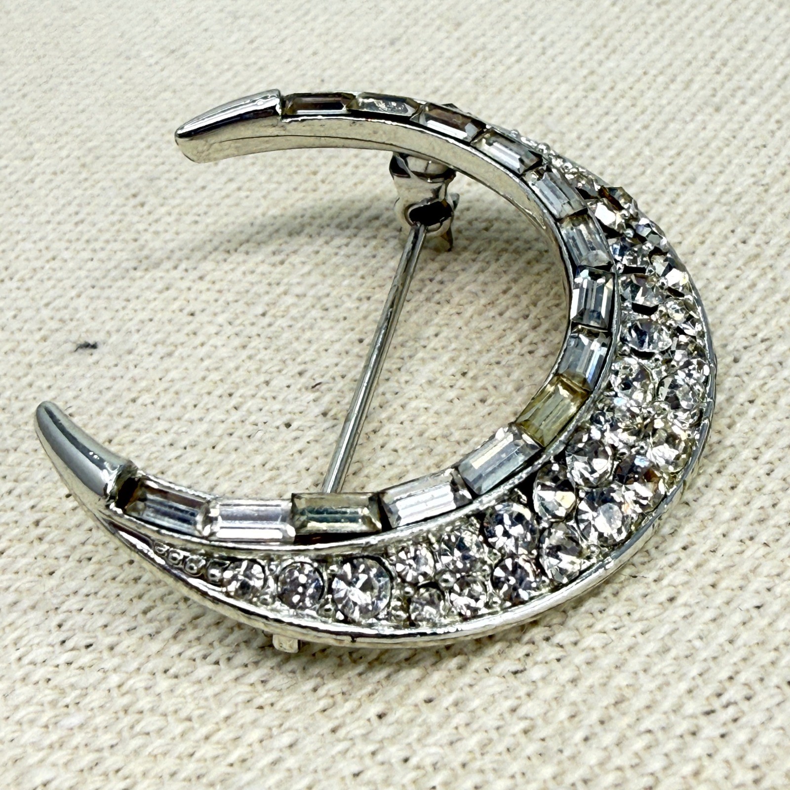 Lisner Vintage Crescent Moon Brooch Silver Tone Baguette Round Clear Rhinestone