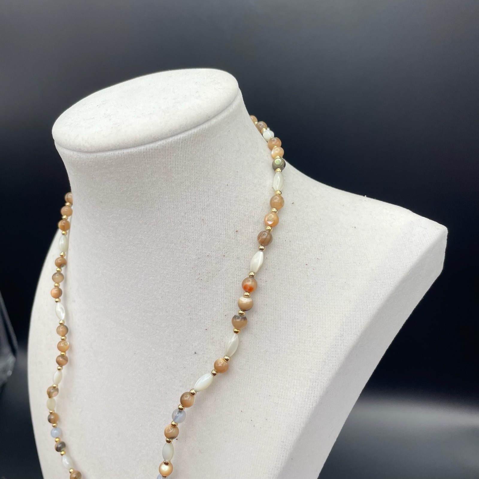 Vintage Mother of Pearl Necklace Brown Tan MOP Gold Tone Bead Magnetic Clasp