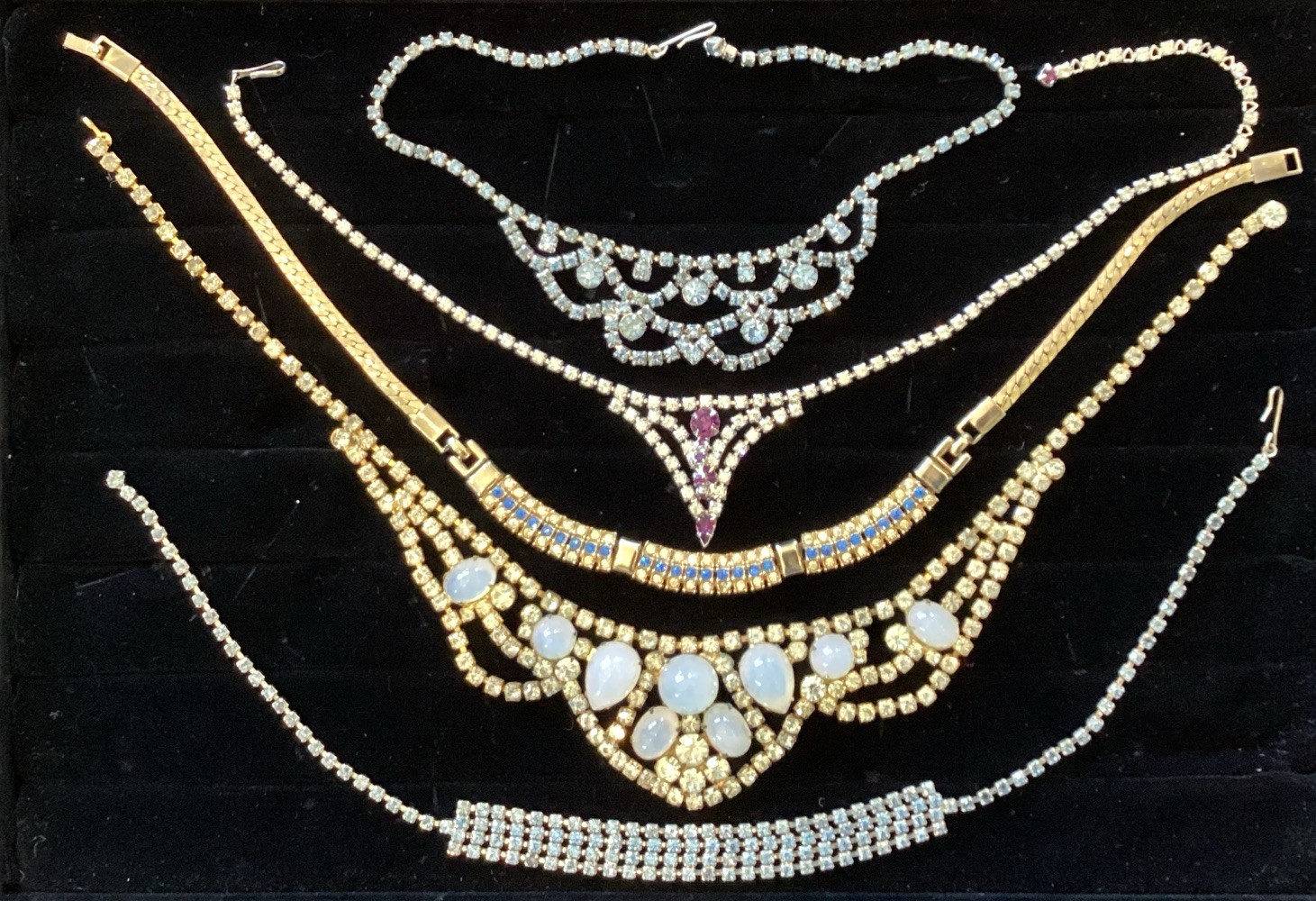 Vintage Lot Of Unsigned Sparkly Necklaces Lot 71
