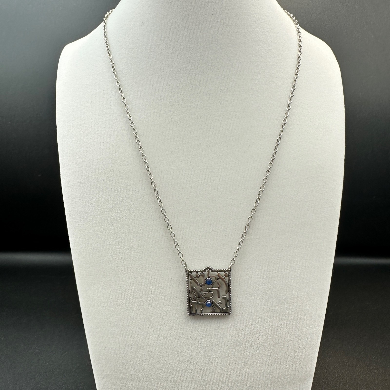 Vintage Rhinestone Silver-Tone Fashion Rare Filigree Square Pendant Necklace