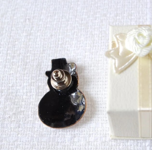Snow Man – Japanese cloisonné enamel Pin Badge Pin Brooch Made-to-order NEW